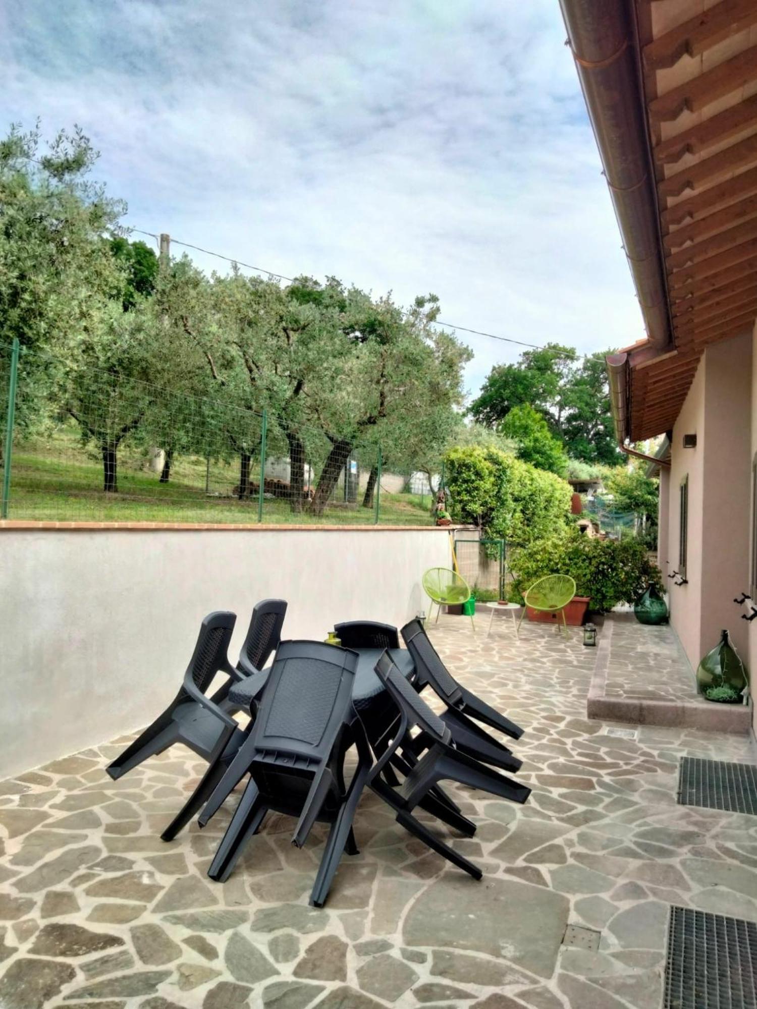 Lombardi Rita - Colle S. Martino Apartment Assisi Bagian luar foto